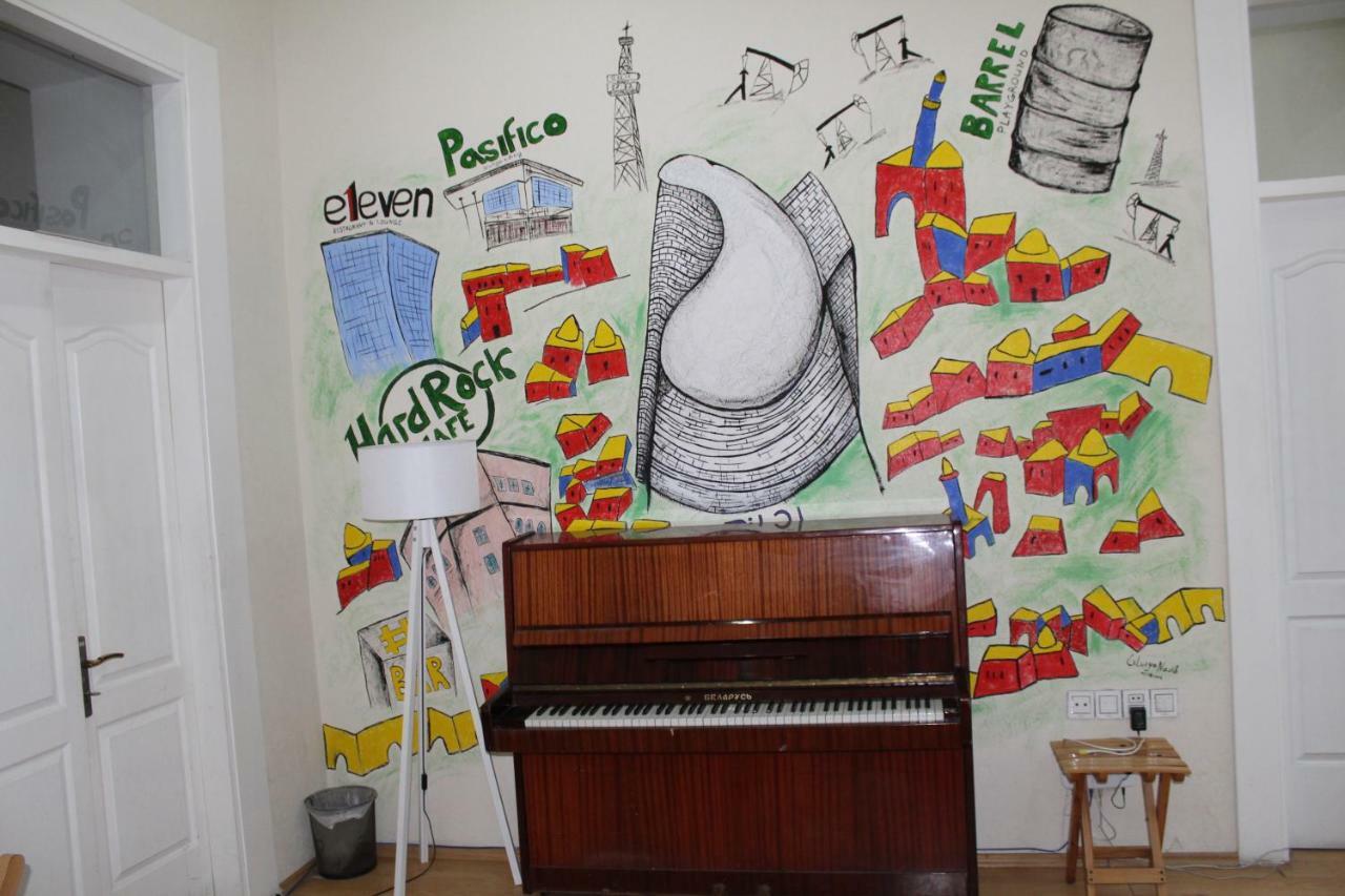 Capital Hostel Baky Esterno foto